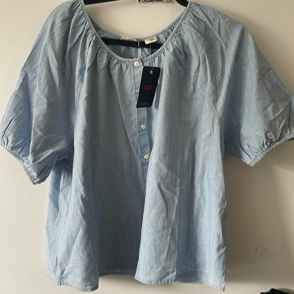Levi’s button up